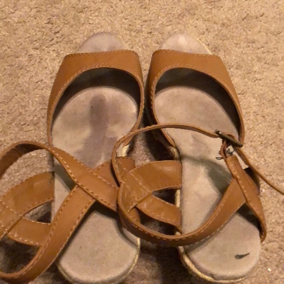 Old Navy wedges - Picture 4 of 4